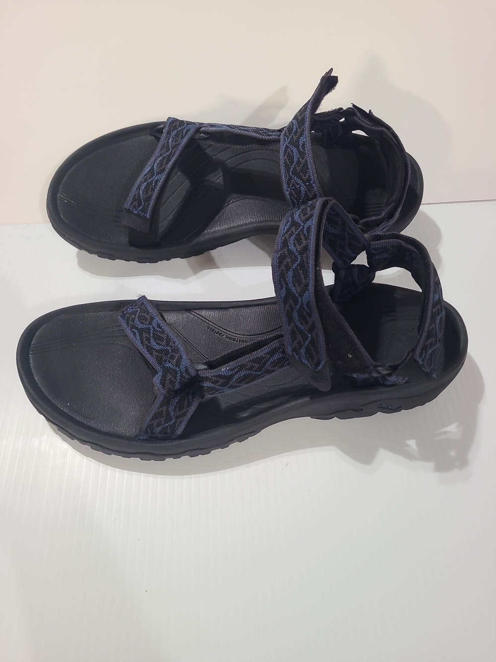 Teva Black sandals with navy patterned straps #1093379 - Picture 2 of 9